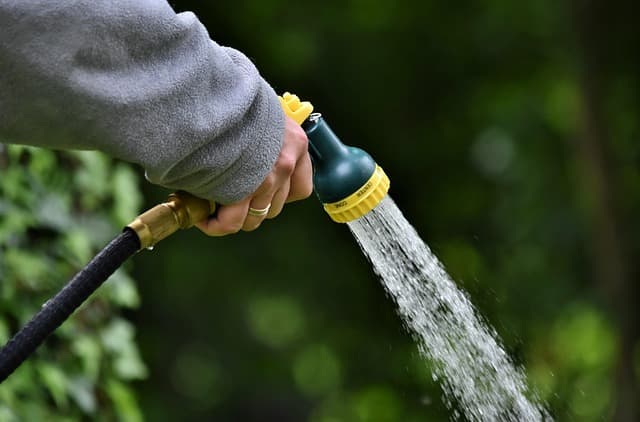 Best High-Tech Gardening Tools for Outdoor Enthusiasts