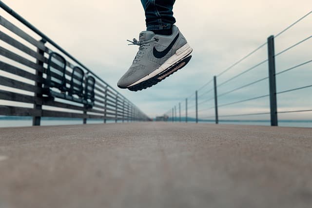 Sneaker Pflege: Kauf-Fallen vermeiden und richtig pflegen